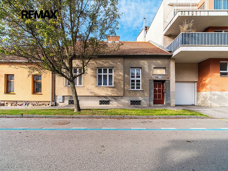 Будинок на продаж, 220 м² (1 з 63)
