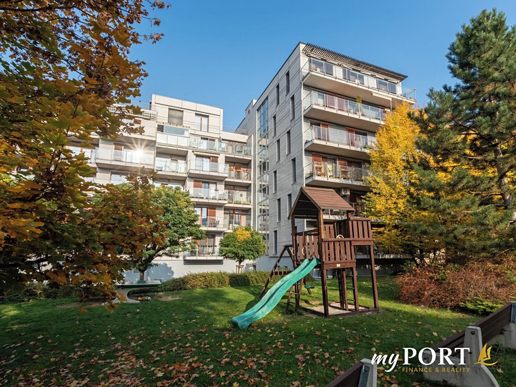 Pronájem bytu 1+kk, 40 m² (10 z 11)