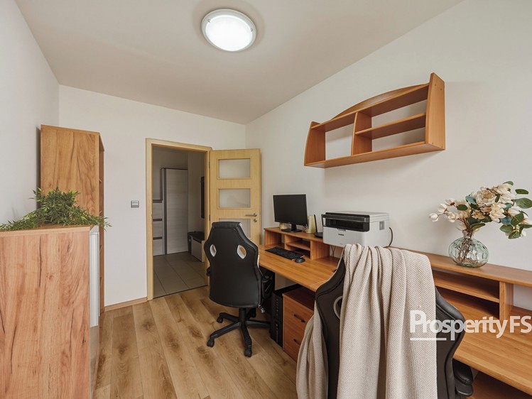 Квартира 4+1 на продаж, 84 м² (27 з 34)