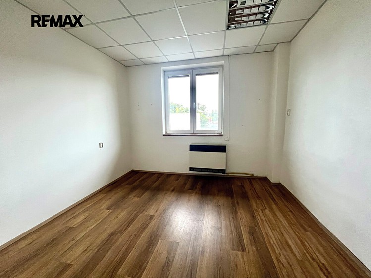 Pronájem komerčního prostoru, 368 m² (8 z 15)