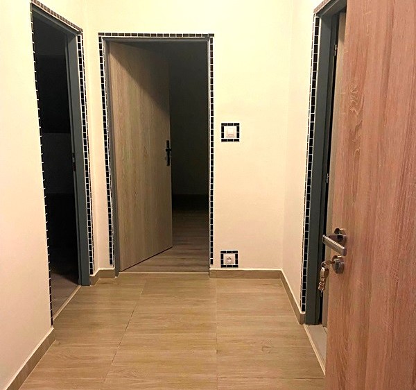 Pronájem bytu 2+kk, 42 m² (6 z 7)