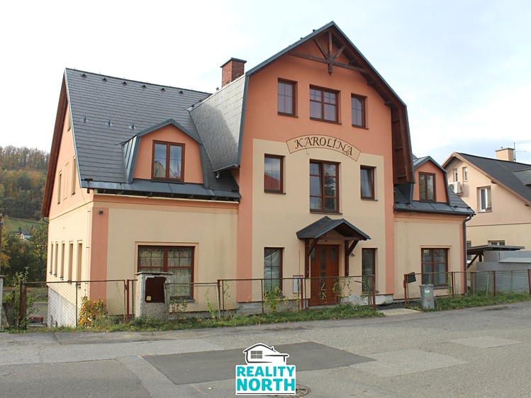 Haus zum Kauf, 690 m² (2 von 9)