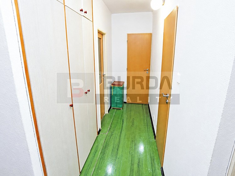 Pronájem bytu 3+1, 68 m² (29 z 40)