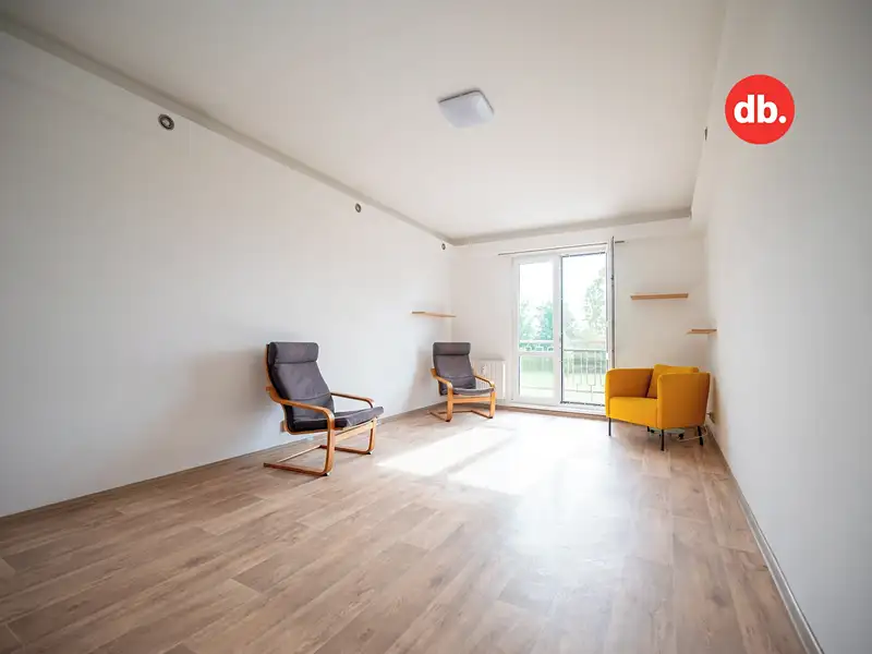 Pronájem bytu 3+1 72 m², Nová Role – náhled fotky 3