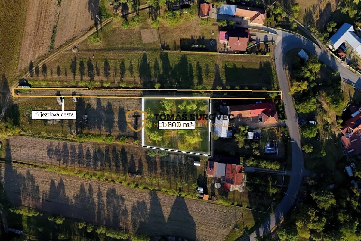 Prodej stavebního pozemku 1800 m²