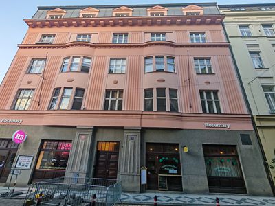 Pronájem bytu 1+1 56 m²