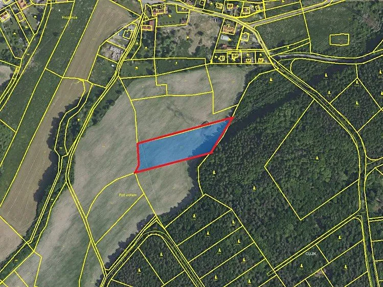 Prodej podílu 5/6 pole 5383 m²