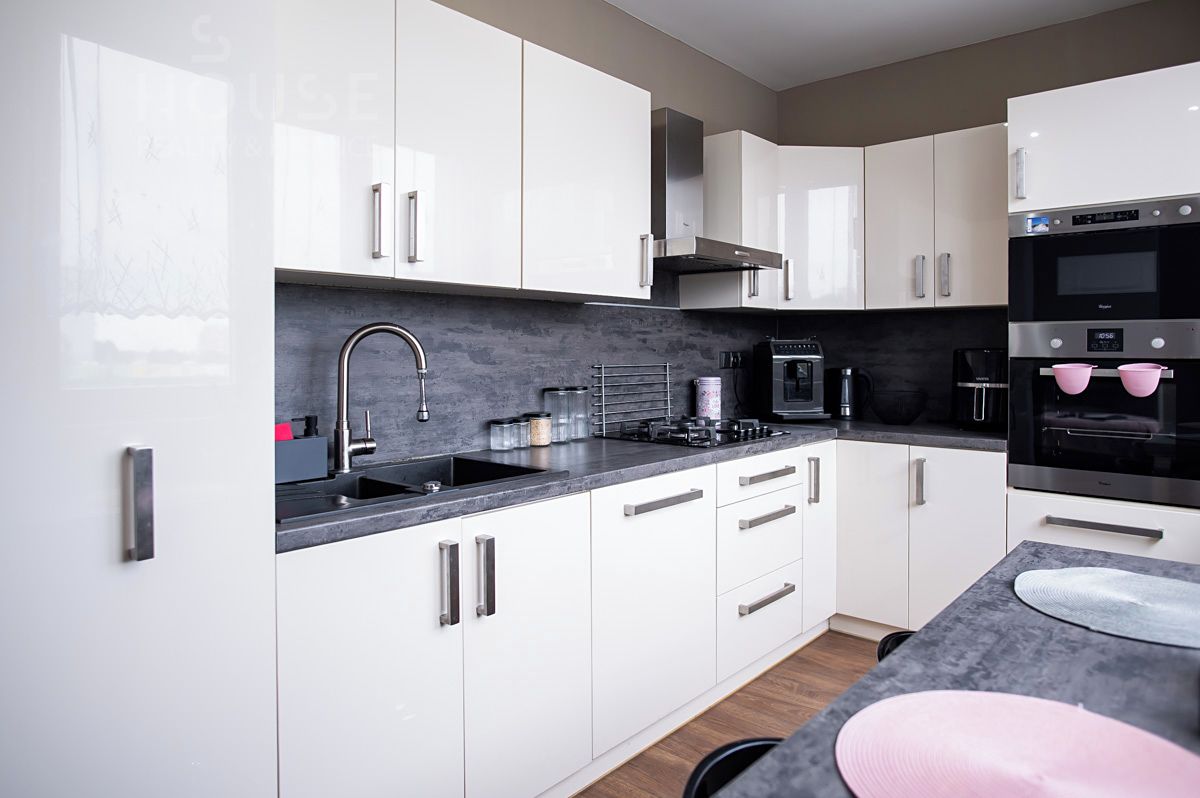 Pronájem bytu 3+1 69 m², Ostrava – fotka 1 z 3