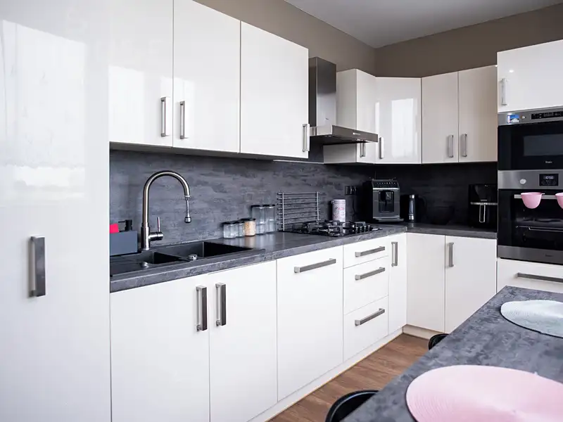 Pronájem bytu 3+1 69 m², Ostrava – náhled fotky 1