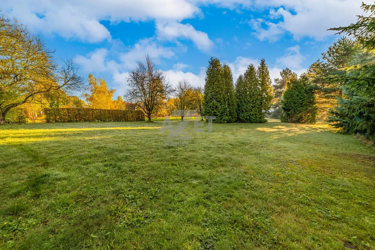 Prodej stavebního pozemku 1516 m²