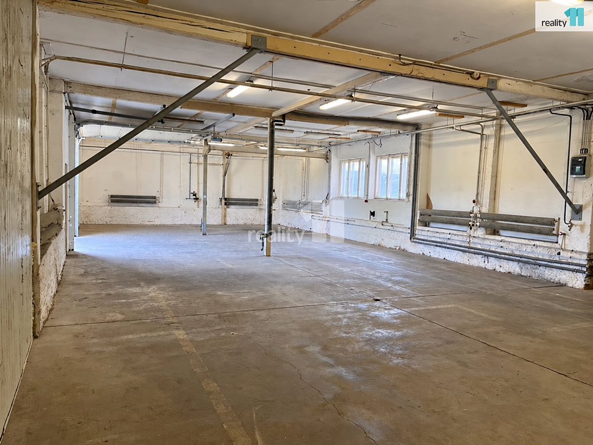 Pronájem výrobní haly, prostoru 191 m², Svojkovice – fotka 1 z 3