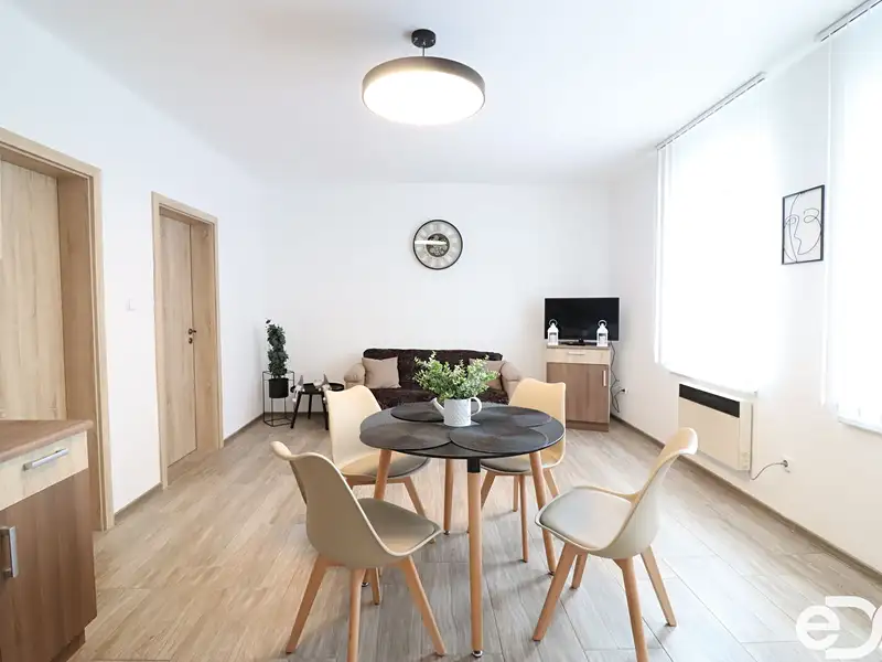Pronájem bytu 2+kk 45 m², Roudná – náhled fotky 2