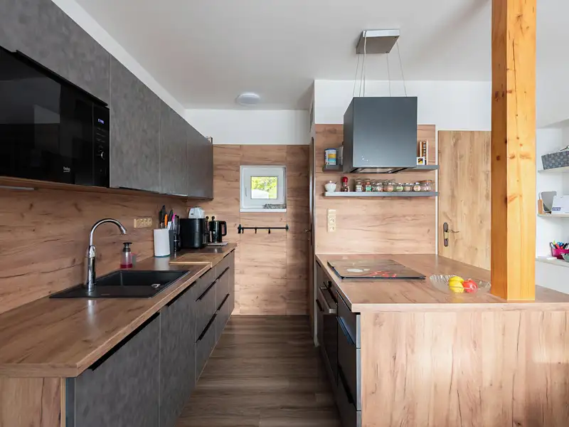 Prodej rodinného domu 200 m², pozemek 647 m², Čistá – náhled fotky 3