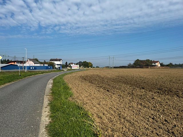 Prodej komerčního pozemku 1000 m², Dobrá – fotka 1 z 3