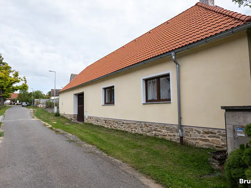 Prodej zemědělské usedlosti 698 m², pozemek 2540 m², Drhovle – náhled fotky 1