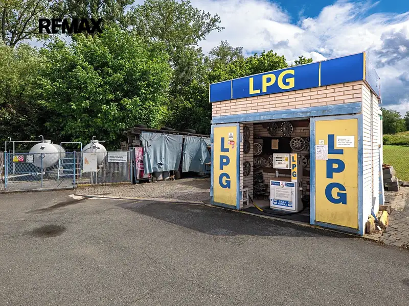 Prodej rodinného domu 116 m², pozemek 1027 m², Kamenné Žehrovice – náhled fotky 1