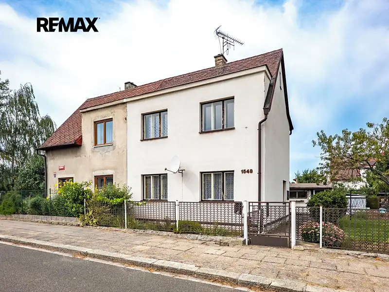 Prodej rodinného domu 200 m², pozemek 309 m², Dvůr Králové nad Labem – náhled fotky 1