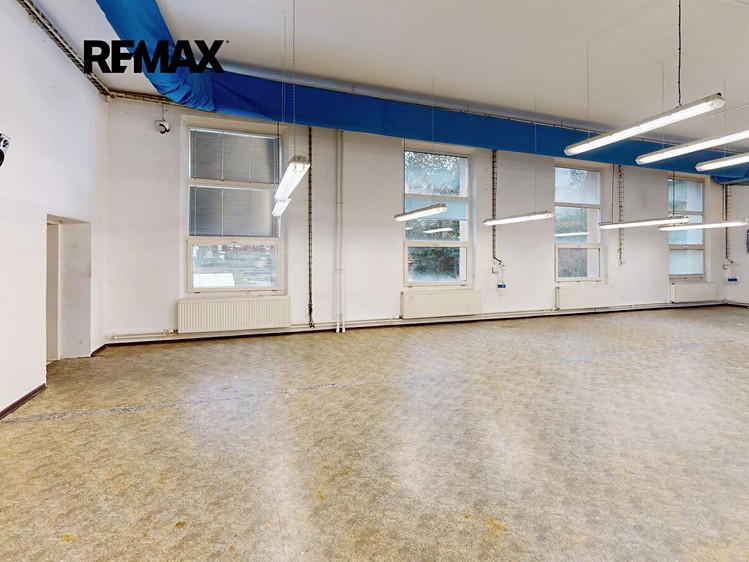Комерційне приміщення на продаж, 1 620 м² (31 з 44)