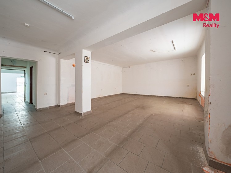 Prodej komerčního prostoru, 450 m² (13 z 30)