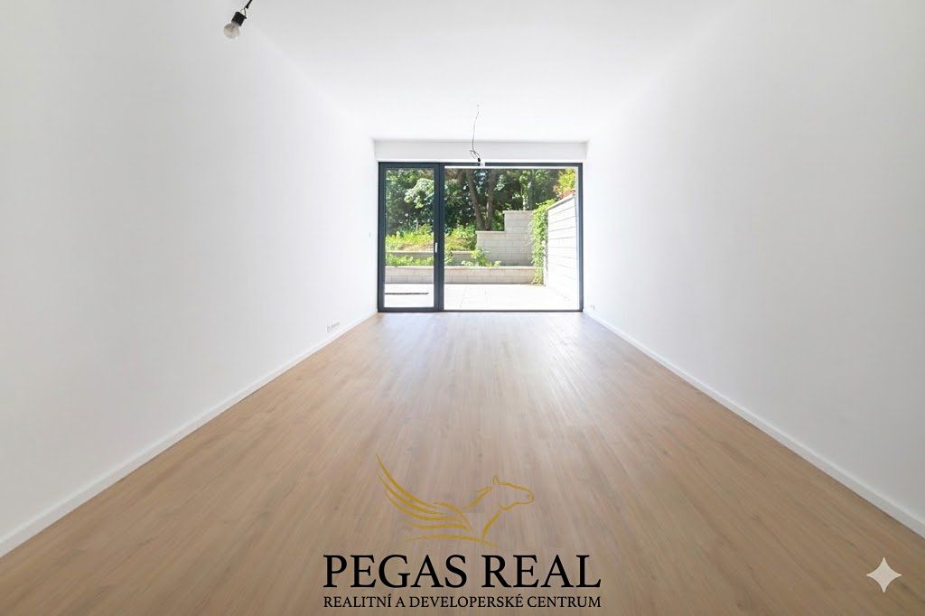 Pronájem bytu 2+kk 52 m² – fotografie 4