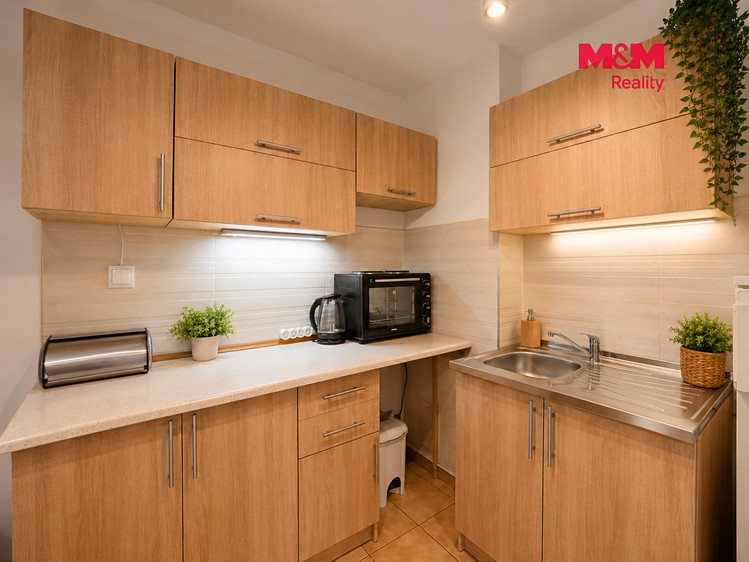 Комерційне приміщення на продаж, 272 м² (26 з 30)