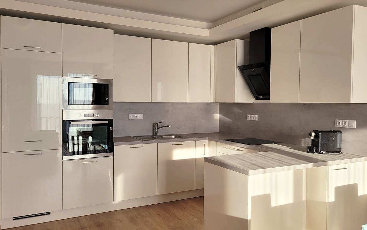 Pronájem bytu 3+kk 83 m², Praha – fotka 1 z 3