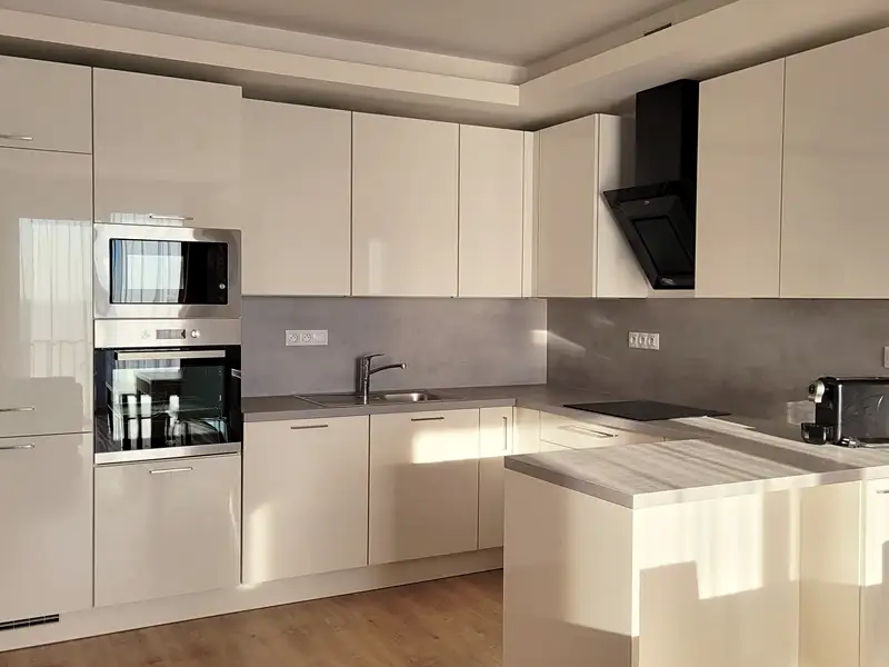 Pronájem bytu 3+kk 83 m², Praha – náhled fotky 1