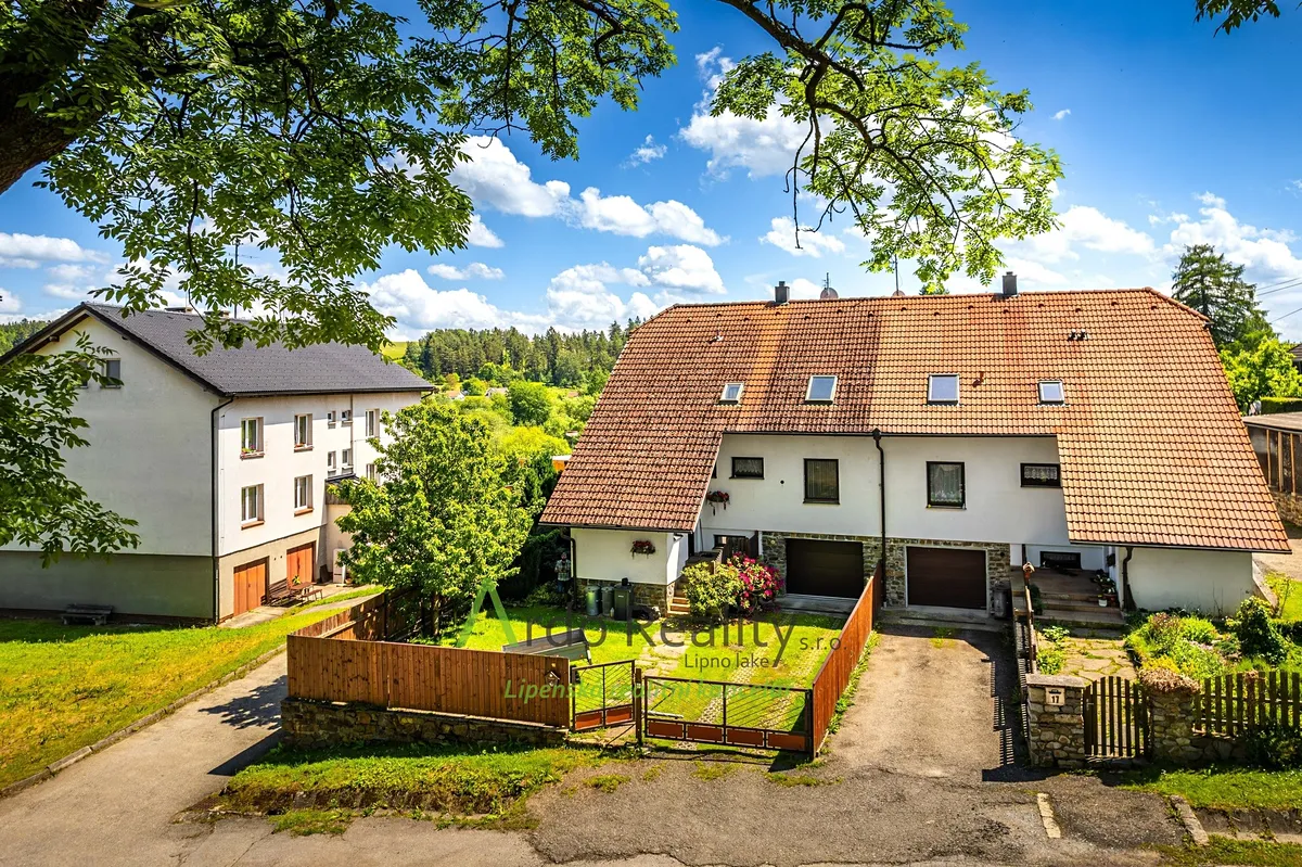 Prodej rodinného domu 211 m², pozemek 338 m²