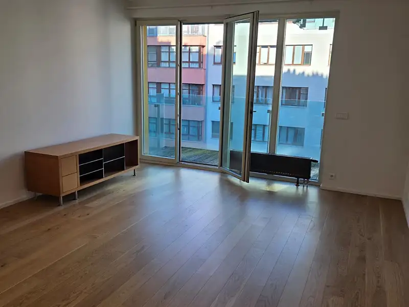 Pronájem bytu 2+kk 56 m², Praha – náhled fotky 2
