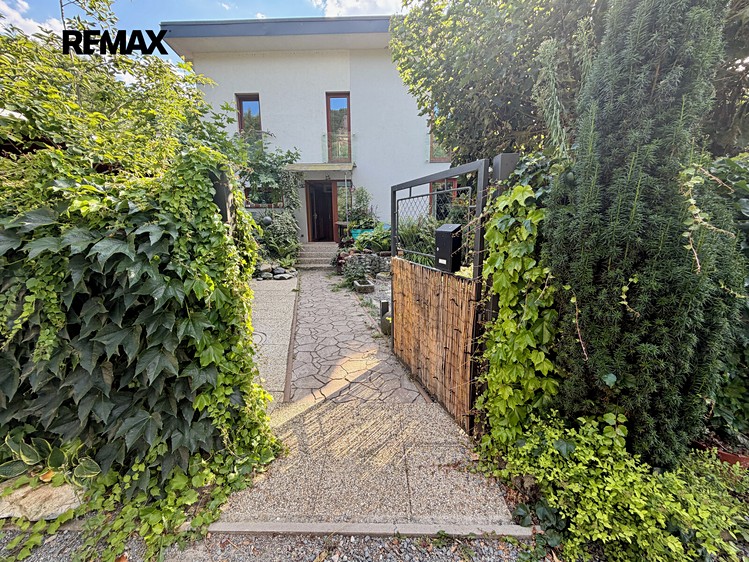 Prodej domu, 168 m² (1 z 38)