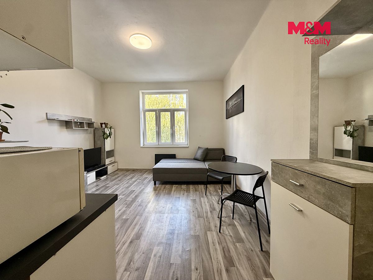 Pronájem bytu 1+kk 27 m² – fotografie 2