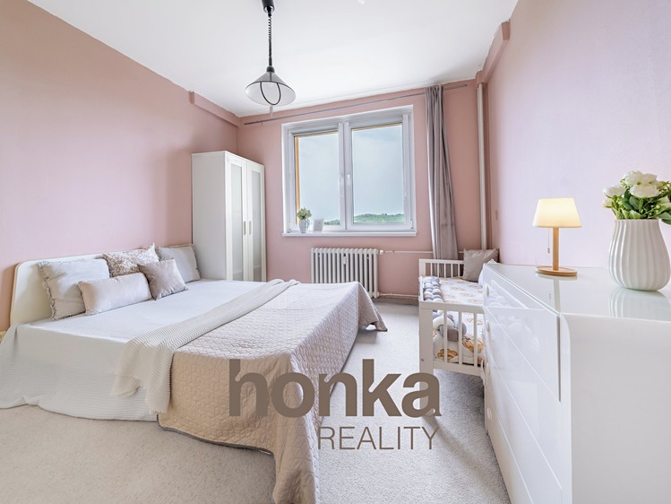 Prodej bytu 2+kk, 40 m² (1 z 12)