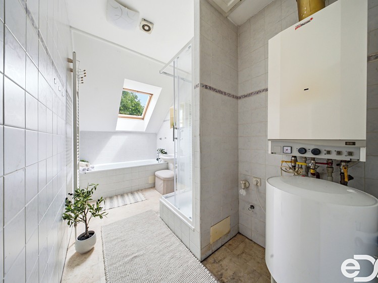 Комерційне приміщення в оренду, 216 м² (23 з 32)