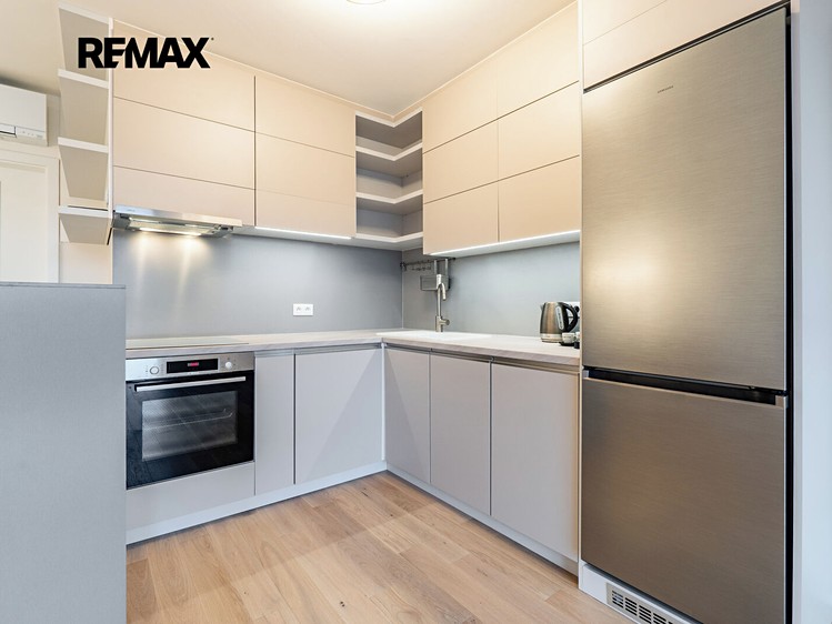 Pronájem bytu 2+kk, 65 m² (5 z 26)