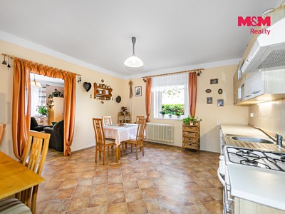 Haus zum Kauf, 206 m² (2 von 30)