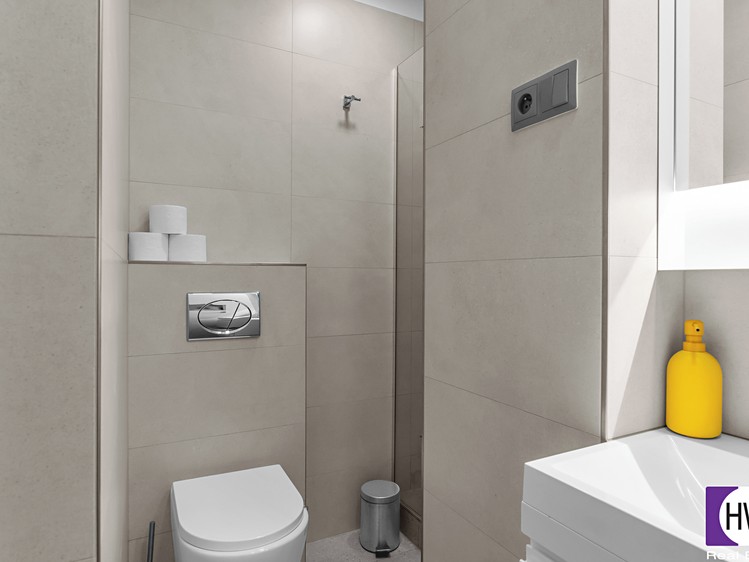 Prodej komerčního prostoru, 21 m² (9 z 14)
