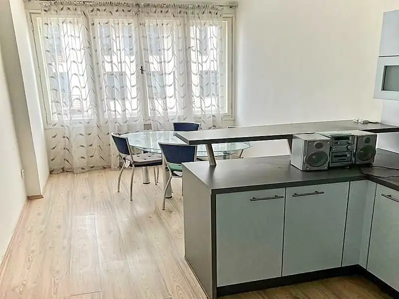 Pronájem bytu 2+kk 46 m², Praha – náhled fotky 2