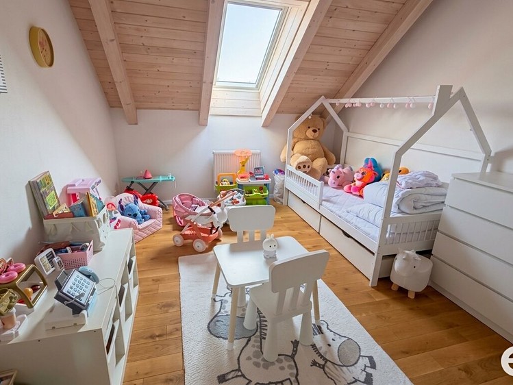 Pronájem bytu 3+kk, 79 m² (4 z 9)