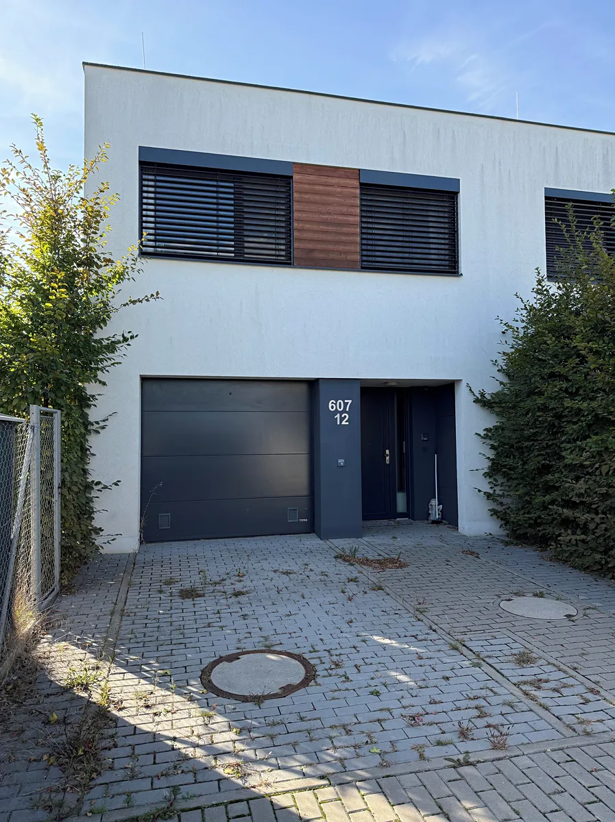 Pronájem rodinného domu 115 m², pozemek 332 m²