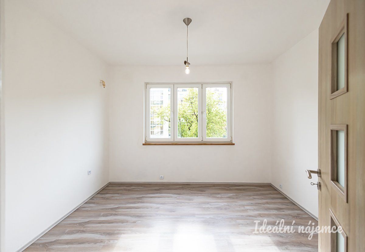 Pronájem bytu 3+1 68 m² – fotografie 2