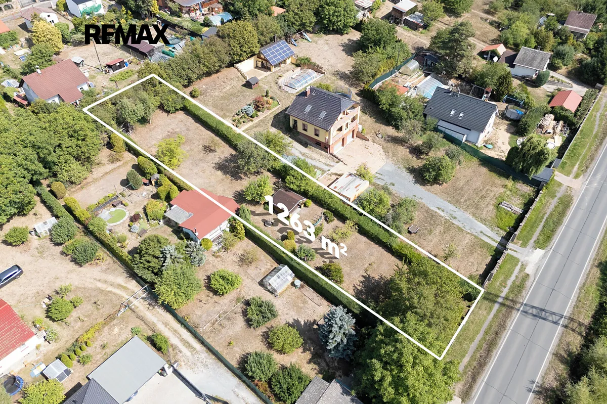 Prodej stavebního pozemku 1263 m²