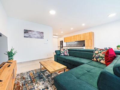 Pronájem bytu 3+kk 90 m²