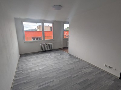Квартира 3+1 в оренду, 70 м² (2 з 9)