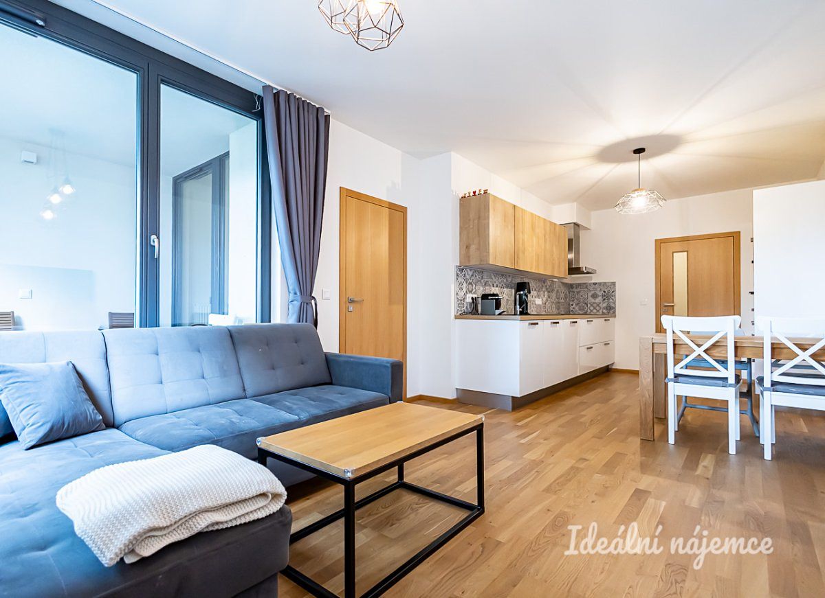 Pronájem bytu 2+kk 50 m² – fotografie 2