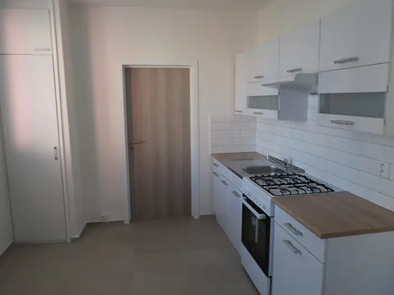 Pronájem bytu 3+1 67 m², Bruntál – náhled fotky 2