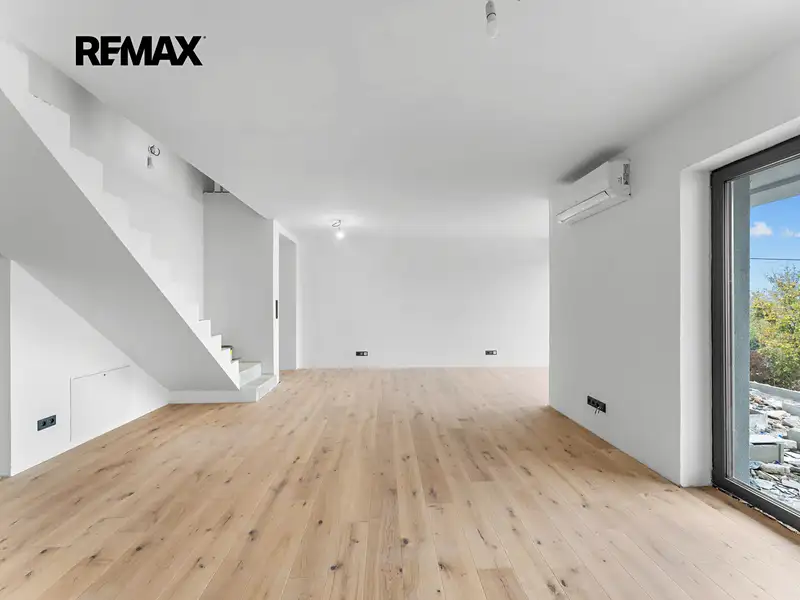 Prodej rodinného domu 148 m², pozemek 443 m², Kly – náhled fotky 1