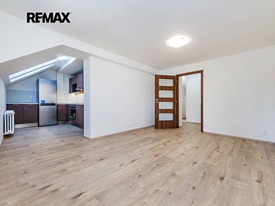 Wohnung 2+kk zur Miete, 48 m² (2 von 9)