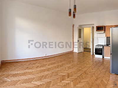 Pronájem bytu 2+kk, 62 m² (2 z 10)