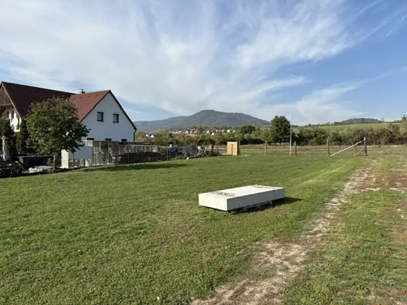 Prodej stavebního pozemku 944 m², Trnovany – náhled fotky 2