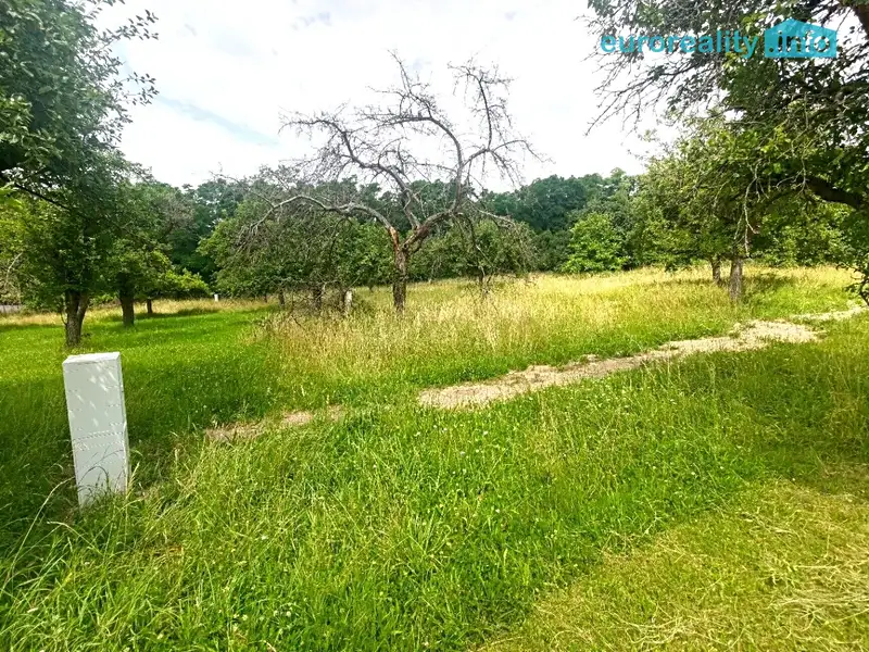 Prodej stavebního pozemku 818 m², Plzeň – náhled fotky 3